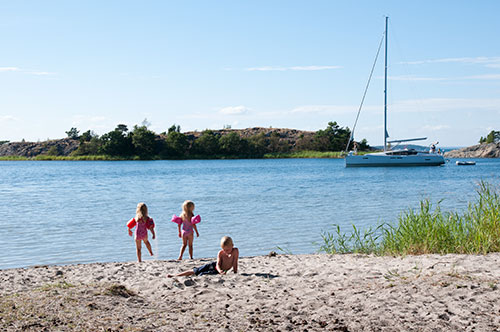 Fina stränder och klippbad på Utö